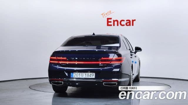 Genesis G90 4