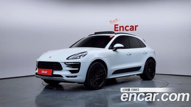 Porsche Macan 1