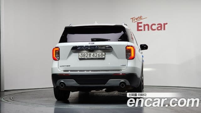 Ford Explorer 6th Gen 4