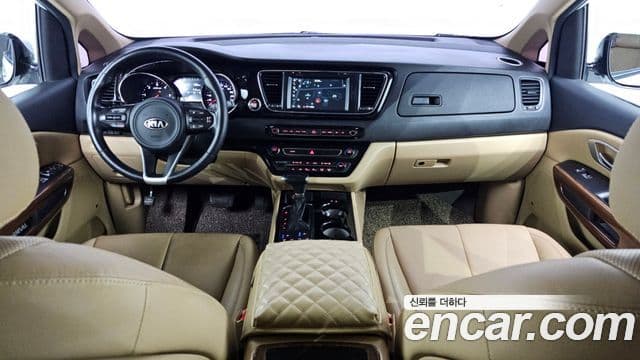 Kia All New Carnival 4