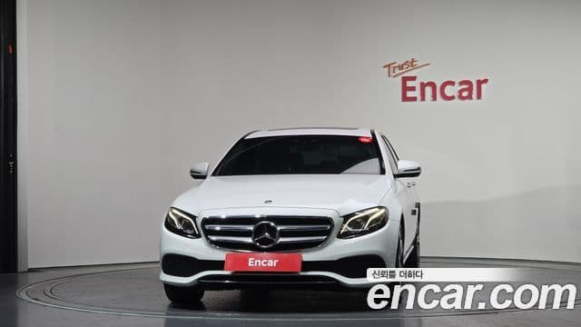 Mercedes-Benz E-Class W213 3