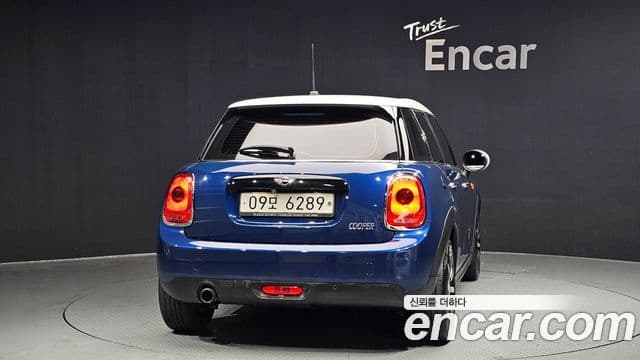 MINI Cooper 4