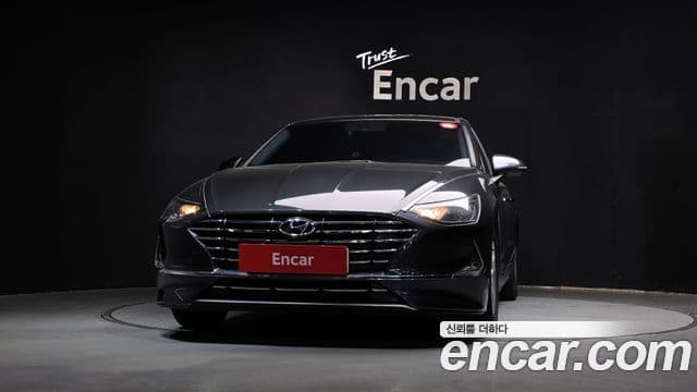 Hyundai Sonata (DN8) 2