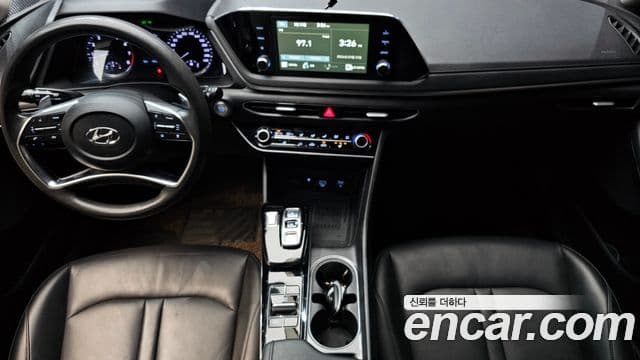 Hyundai Sonata (DN8) 4