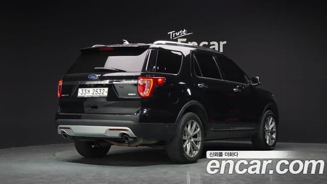Ford Explorer 2