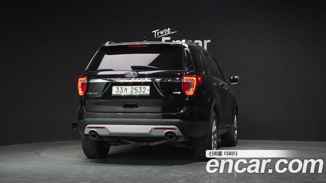 Ford Explorer 4
