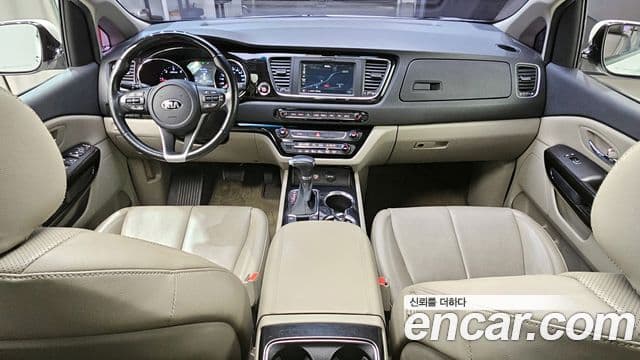 Kia The New Carnival 4