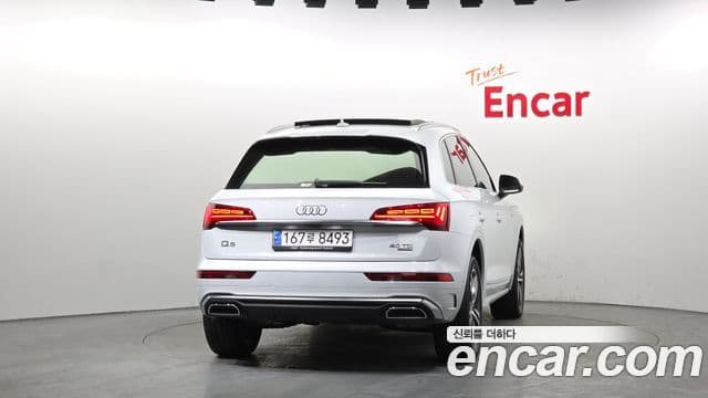 Audi Q5 (FY) 3