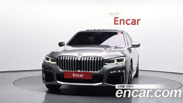BMW 7 Series (G11) 3
