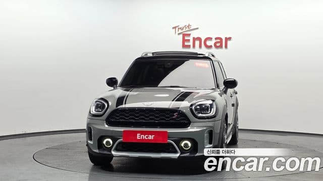 MINI Cooper SD Countryman 2