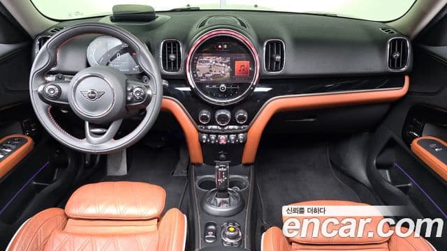 MINI Cooper SD Countryman 4