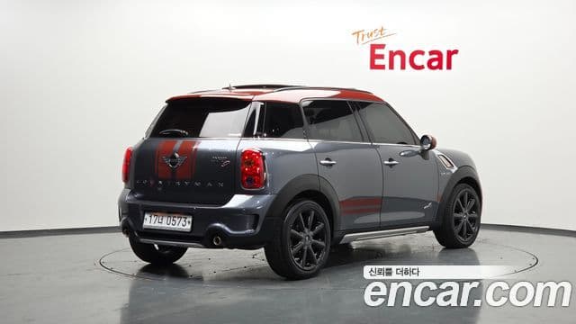 MINI Cooper SD Countryman 2
