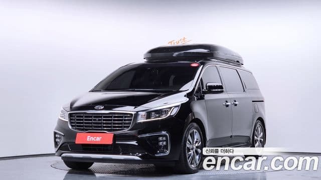 Kia The New Carnival — 1