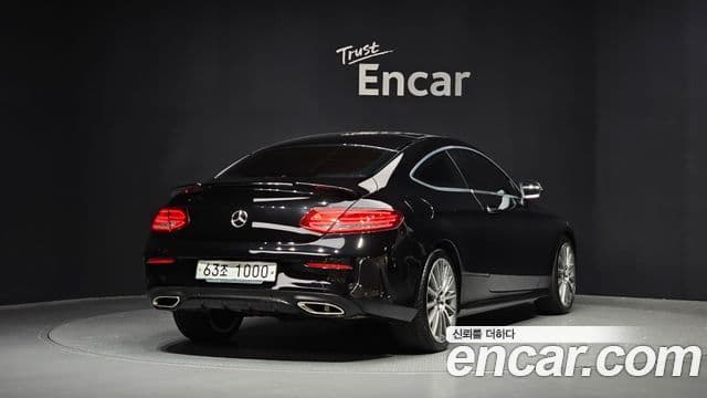 Mercedes-Benz C-Class W205 2