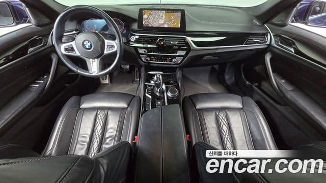 BMW 5 Series (G30) 4