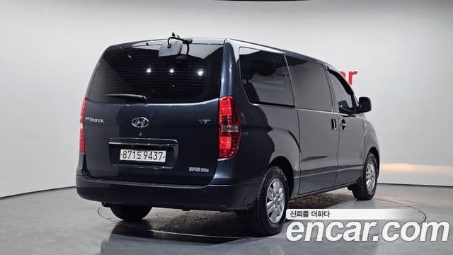 Hyundai Grand Starex 2