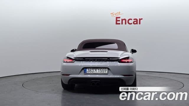 Porsche 718 Boxster 4