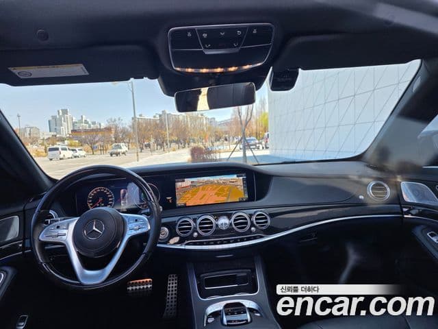 Mercedes-Benz S-Class W222 4