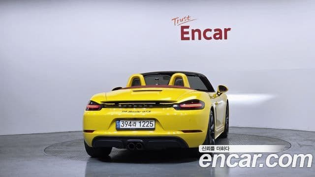 Porsche 718 Boxster 4