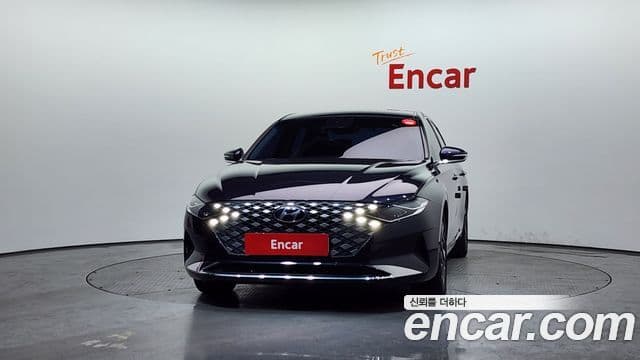 Hyundai The New Grandeur IG Hybrid 2