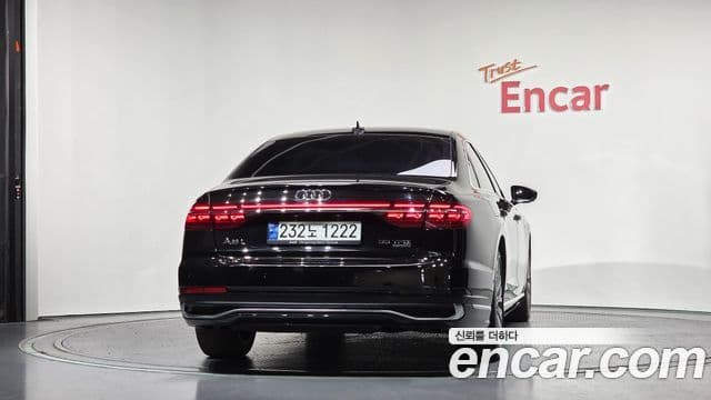 Audi A8 (D5) 3