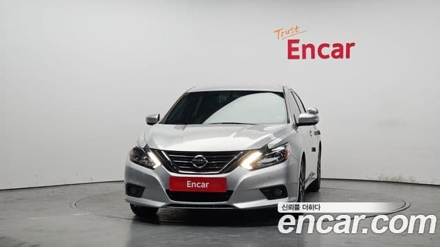 Nissan Altima 3