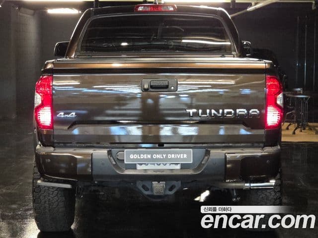 Toyota Tundra 3