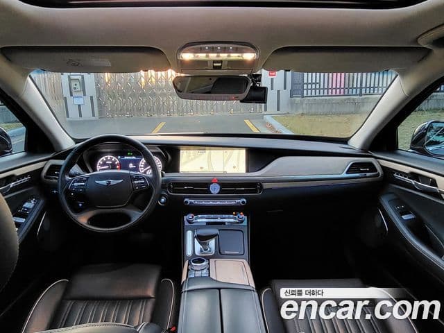 Genesis G90 4