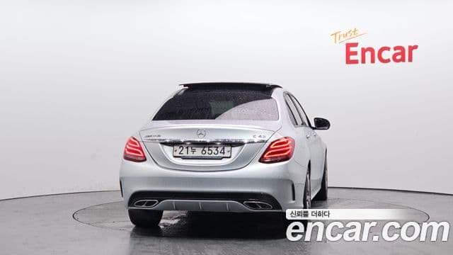 Mercedes-Benz C-Class W205 4