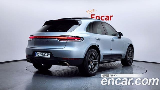 Porsche Macan 2