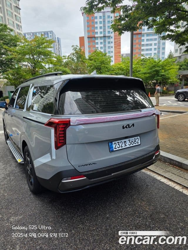 Kia The New Carnival 4th Gen 3