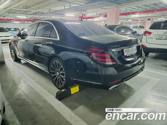 Mercedes-Benz S-Class W222 4