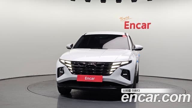 Hyundai Tucson (NX4) 2