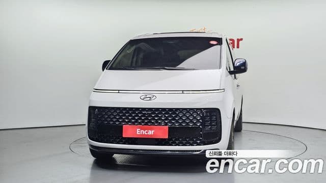 Hyundai Staria 2