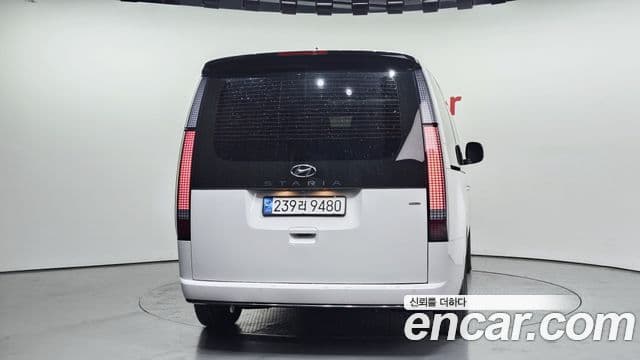 Hyundai Staria 3