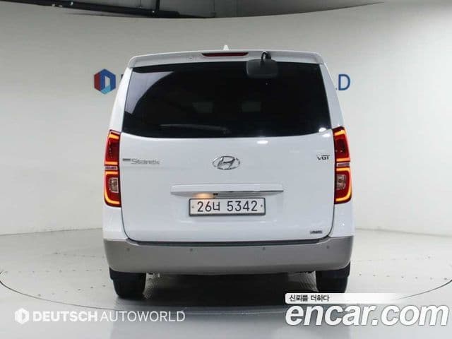 Hyundai The New Grand Starex 4