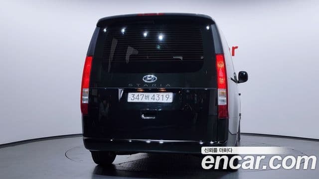 Hyundai Staria 4
