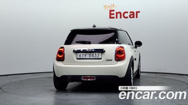 MINI Cooper 4