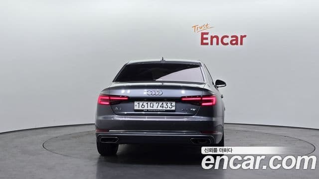 Audi A4 (B9) 3