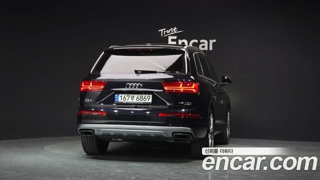 Audi Q7 (4M) 3