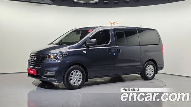 Hyundai The New Grand Starex 1