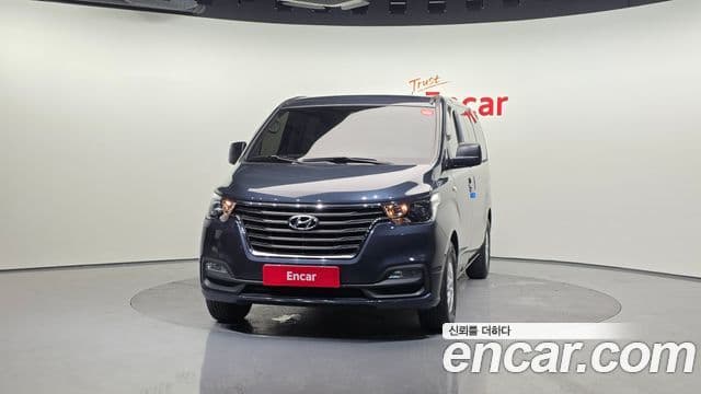 Hyundai The New Grand Starex 3