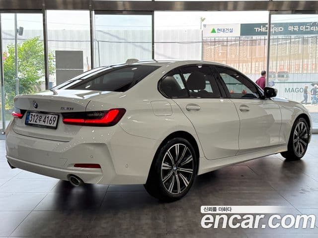 BMW 3 Series (G20) 2