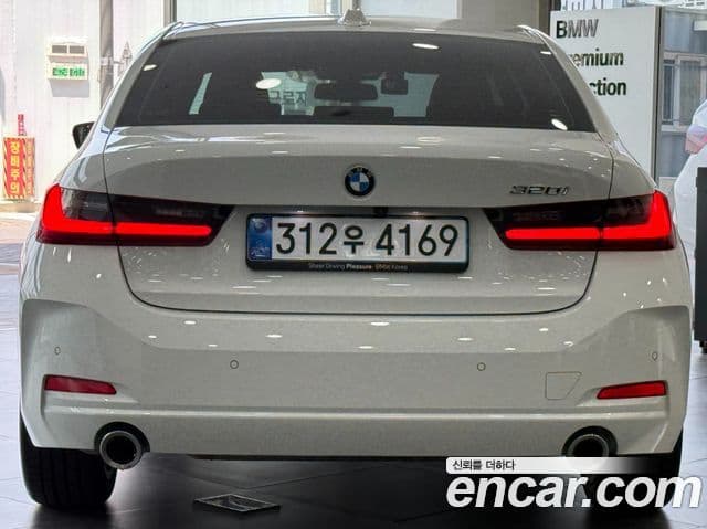 BMW 3 Series (G20) 4