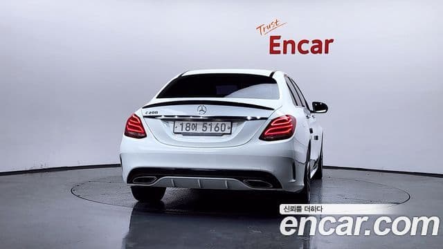 Mercedes-Benz C-Class W205 4