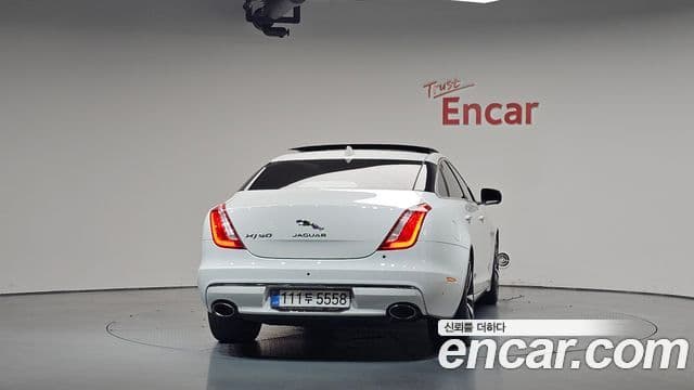 Jaguar All New XJ 4