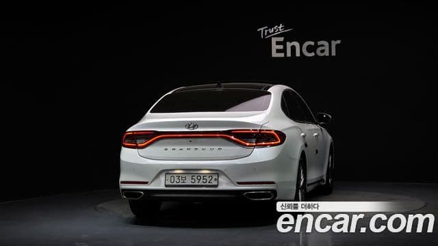 Hyundai Grandeur IG 3