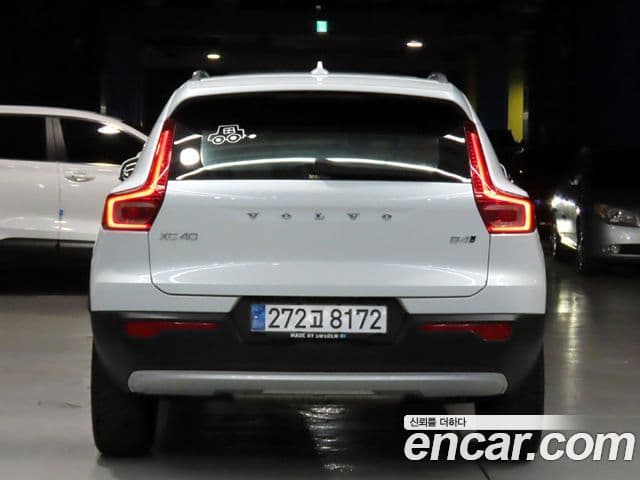Volvo XC40 4