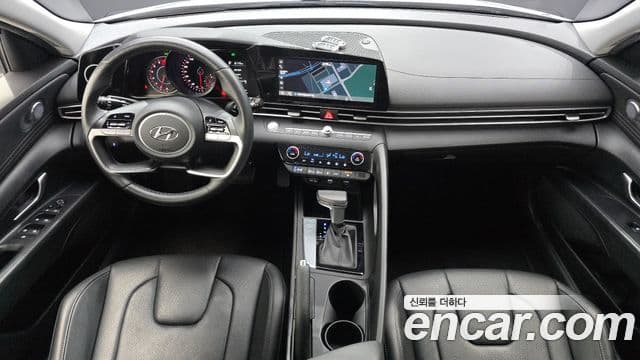 Hyundai Avante (CN7) 4