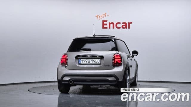 MINI Cooper 4
